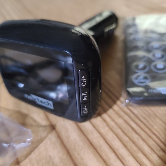 Nexxtech car FM Transmitter with remote (AS IS) - Picture 4 of 7